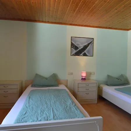 Spacious Farmhouse In With Garden *