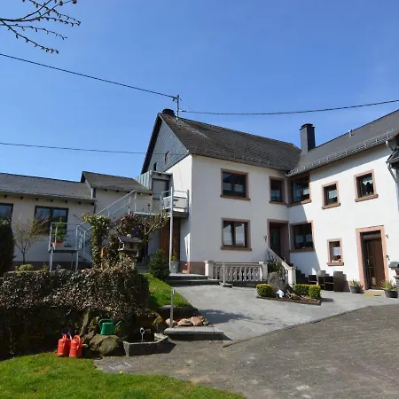 Spacious Farmhouse In With Garden